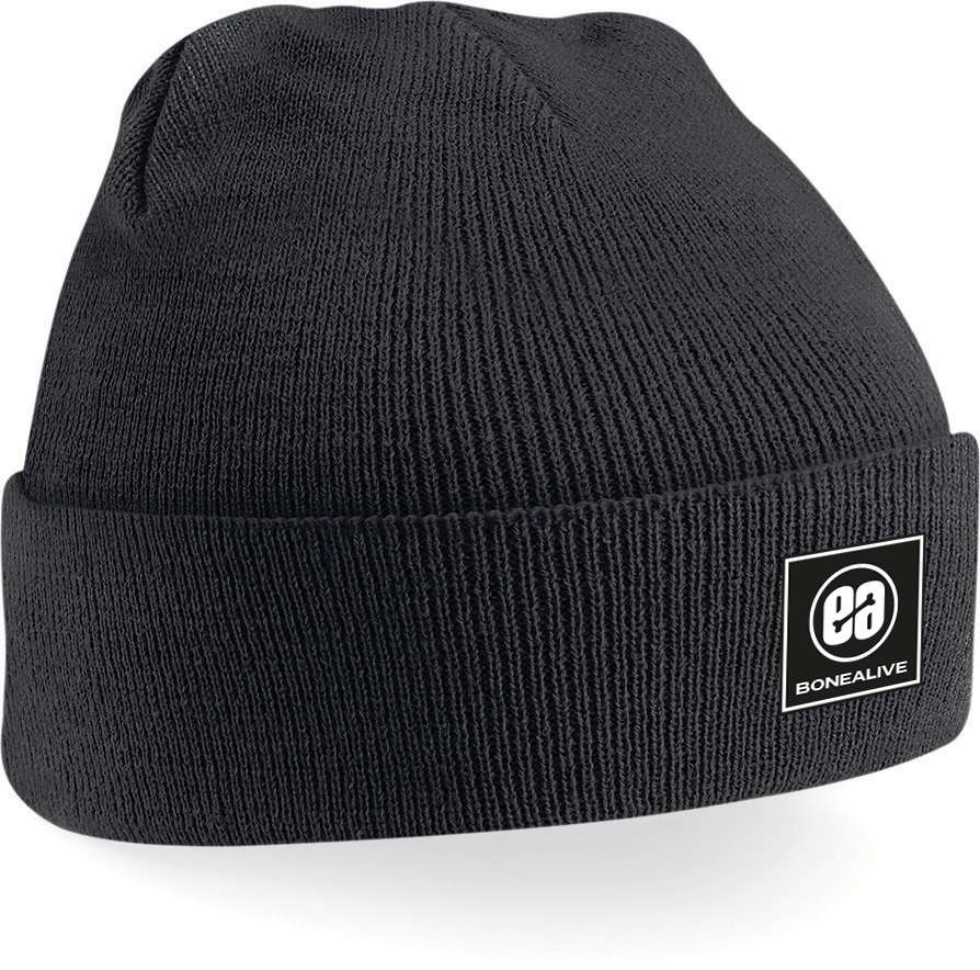 Gorro con parche bordado Negro